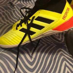 Men’s indoor soccer cleats